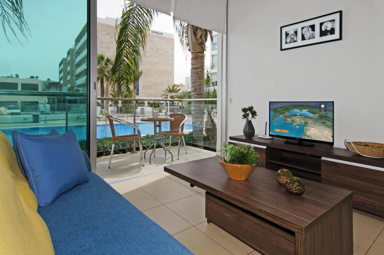 Diana - Coralli Beachfront Apartment Protaras Exterior foto
