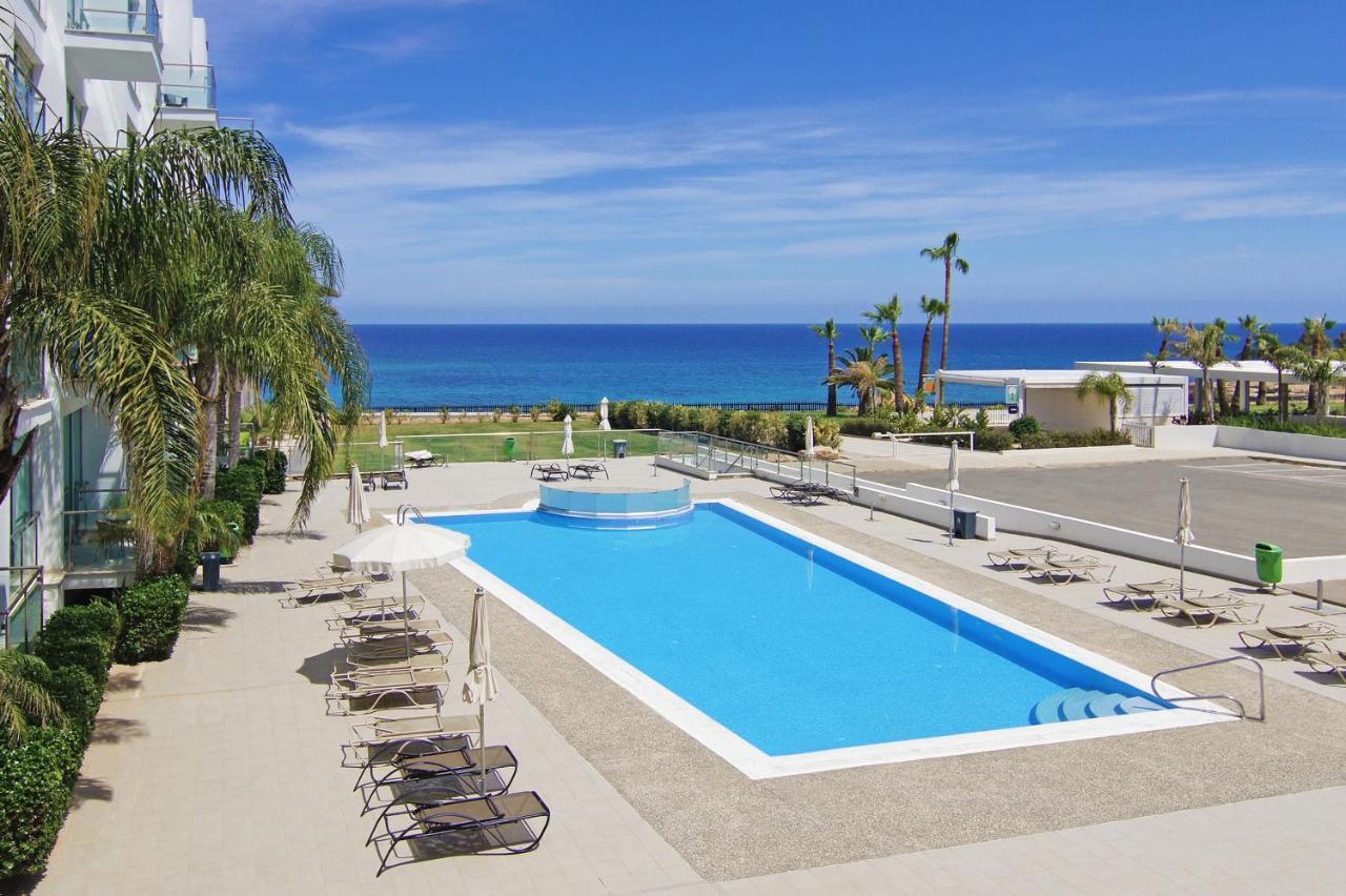 Diana - Coralli Beachfront Apartment Protaras Exterior foto