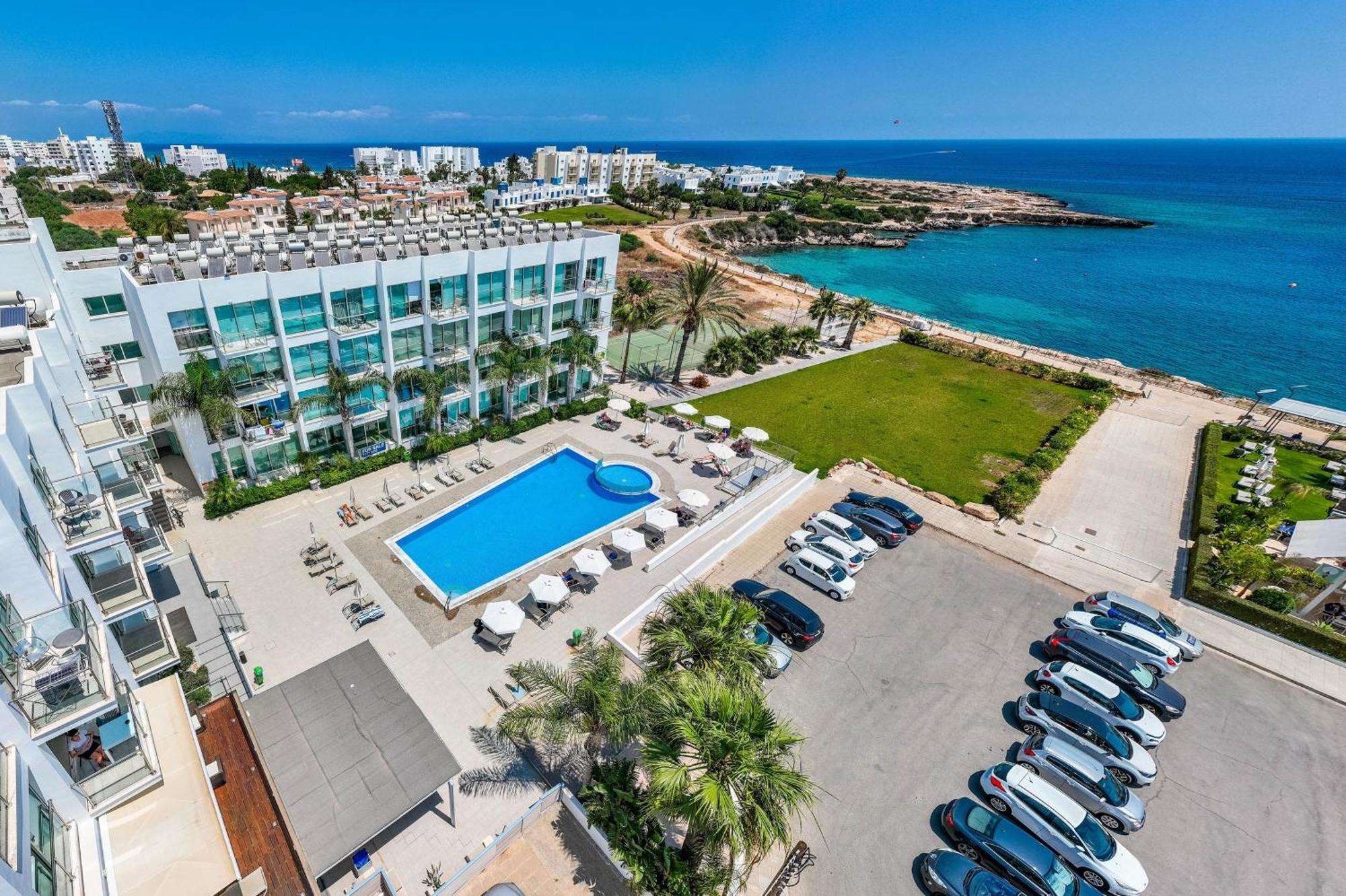 Diana - Coralli Beachfront Apartment Protaras Exterior foto